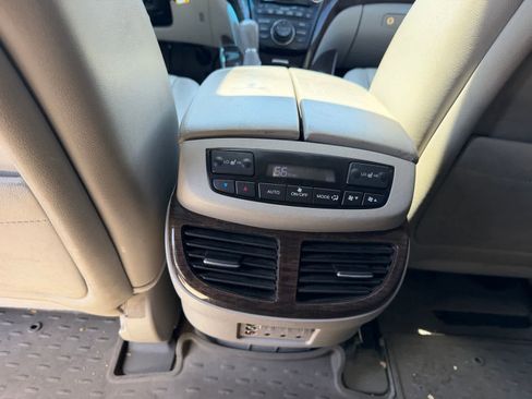 Used 2012 Acura MDX w/ Technology & Entertainment image 16
