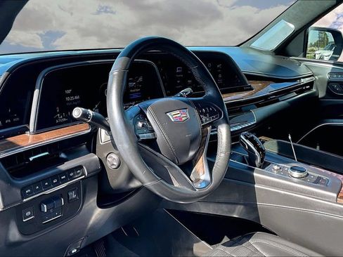 Used 2021 Cadillac Escalade ESV Premium Luxury Platinum AWD/4WD image 17