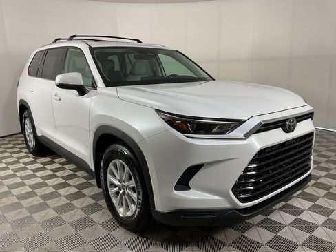 New 2026 Toyota Grand Highlander AWD image 1