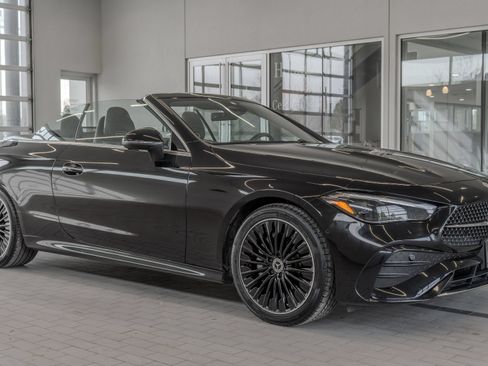 Certified 2025 Mercedes-Benz CLE 300 4MATIC Cabriolet image 11