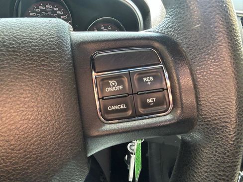 Used 2013 Dodge Avenger SE FWD image 17