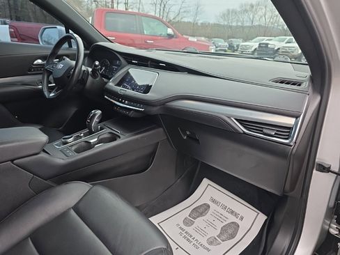 Used 2019 Cadillac XT4 Premium Luxury w/ Cold Weather Package image 19