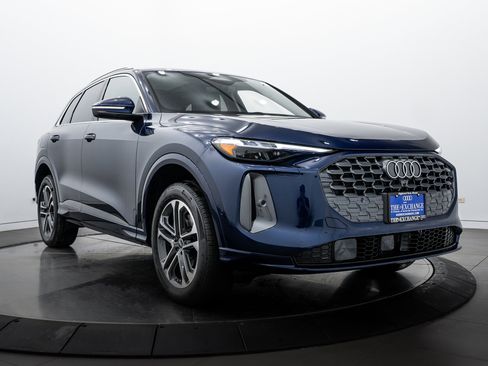 New 2025 Audi Q5 2.0T Premium Plus image 2