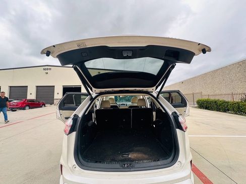Used 2019 Ford Edge Titanium w/ Equipment Group 301A FWD image 17