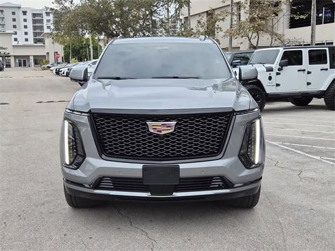 Certified 2025 Cadillac Escalade ESV Sport Platinum image 7