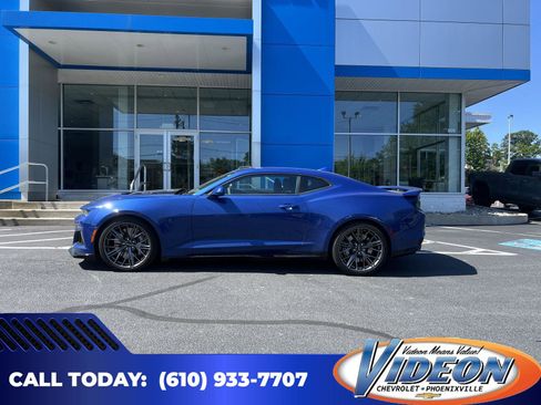 Used 2024 Chevrolet Camaro ZL1 RWD image 1