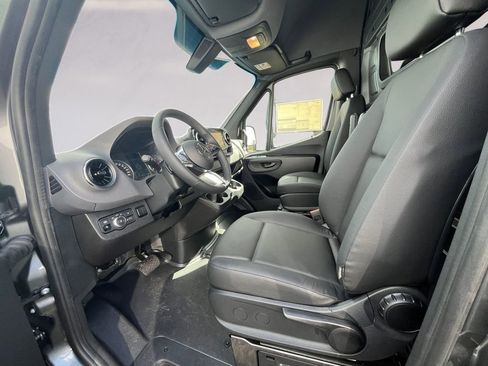 New 2025 Mercedes-Benz Sprinter 2500 image 6