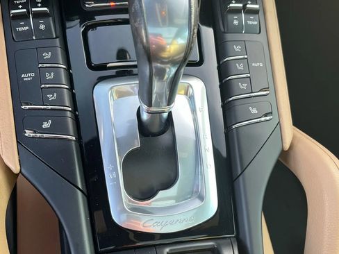 Used 2018 Porsche Cayenne Sport Utility 4D image 13