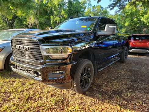 Used 2024 RAM 2500 Laramie w/ Night Edition AWD/4WD image 2