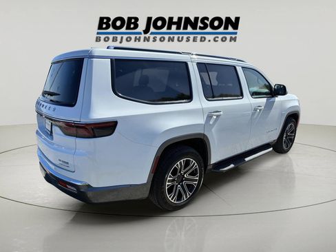 Used 2022 Jeep Wagoneer Series III w/ Flexible Seating Group AWD/4WD image 3