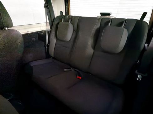 Used 2021 Jeep Wrangler Sport S image 25