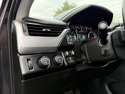 Used 2018 Chevrolet Tahoe Premier image 21