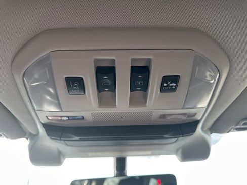 Used 2021 Subaru Ascent Limited w/ Technology Package image 8