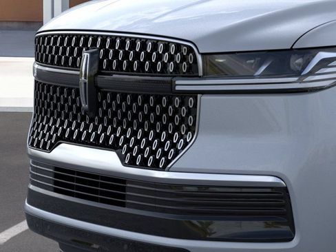 New 2026 Lincoln Navigator Premiere AWD/4WD image 44