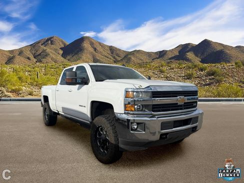 Used 2016 Chevrolet Silverado 2500 LT w/ LT Convenience Package AWD/4WD image 5