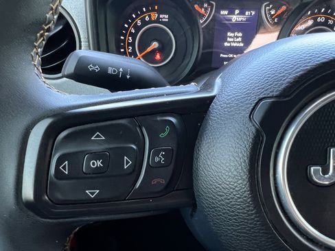Used 2024 Jeep Gladiator Sport AWD/4WD image 24