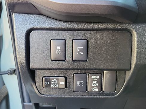 Used 2022 Toyota Tacoma TRD Off-Road w/ TRD Premium Off Road Package image 22