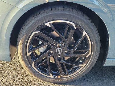 New 2026 Nissan Sentra SR w/ Floor Mat Package FWD image 3