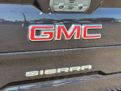 Used 2024 GMC Sierra 1500 AT4 w/ Technology Package AWD/4WD image 25
