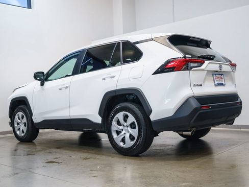 Used 2025 Toyota RAV4 LE AWD/4WD image 7