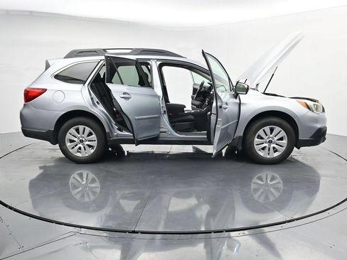 Used 2017 Subaru Outback 2.5i Premium AWD/4WD image 41