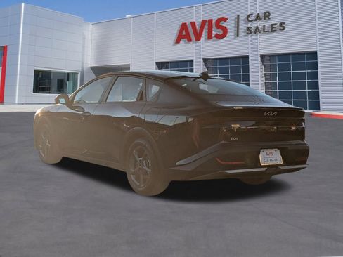 Used 2025 Kia K4 LXS image 3