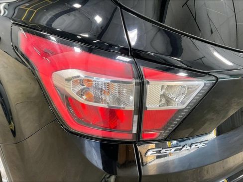 Used 2018 Ford Escape SE AWD/4WD image 24