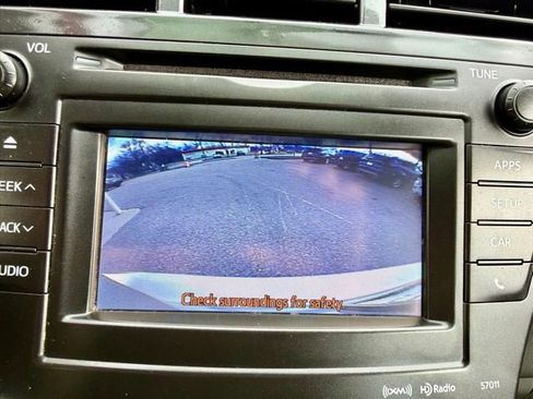 Used 2014 Toyota Prius V Three image 33