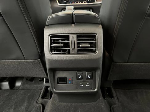 Used 2026 Nissan Rogue Platinum w/ Platinum Premium Package AWD/4WD image 26