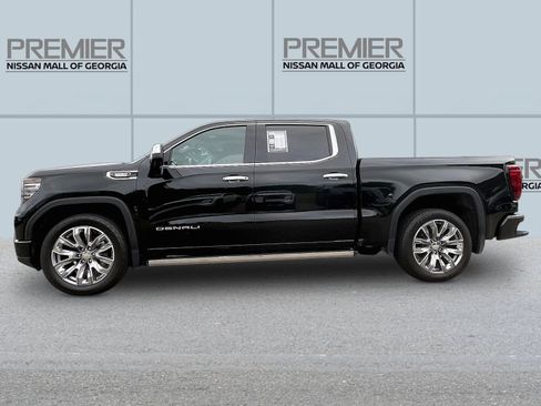 Used 2023 GMC Sierra 1500 Denali AWD/4WD image 4