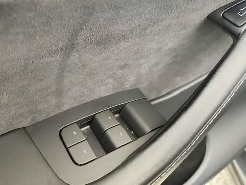 Used 2024 Tesla Model Y Long Range RWD image 23