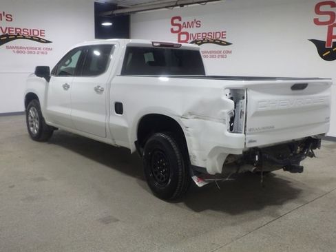 Used 2025 Chevrolet Silverado 1500 LTZ AWD/4WD image 2