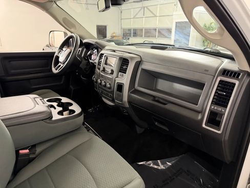 Used 2018 RAM 3500 Tradesman w/ Chrome Appearance Group AWD/4WD image 29