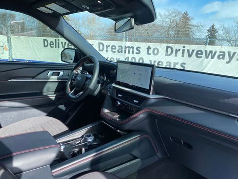 Used 2025 Ford Explorer ST-Line w/ ST-Line Street Pack image 20