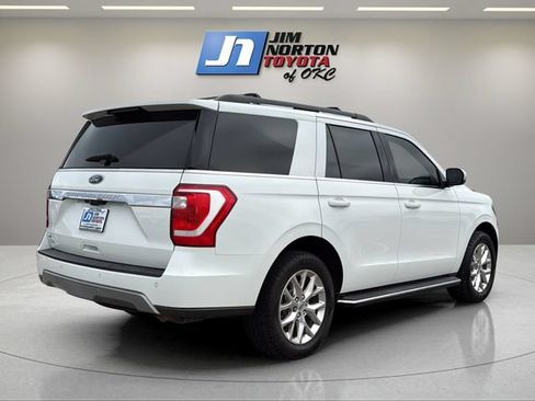 Used 2020 Ford Expedition XLT w/ Equipment Group 202A AWD/4WD image 5