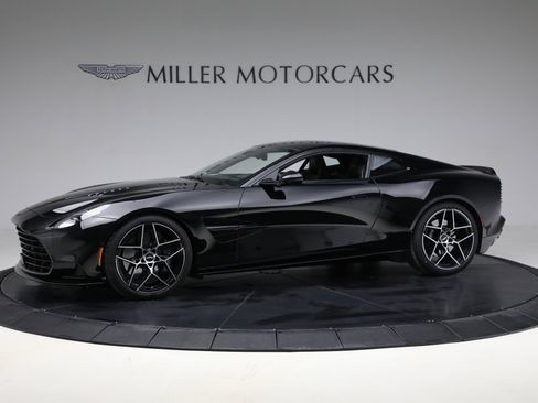 New 2025 Aston Martin Vanquish image 2