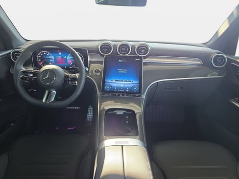 Used 2026 Mercedes-Benz GLC 300 4MATIC image 9