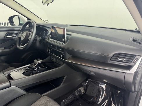 Used 2024 Nissan Rogue SV FWD image 35