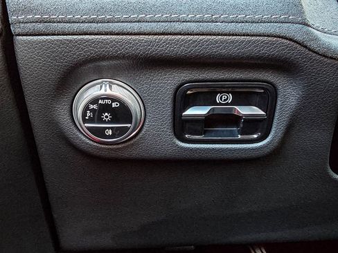 Used 2022 Mercedes-Benz EQS 450+ Sedan image 26