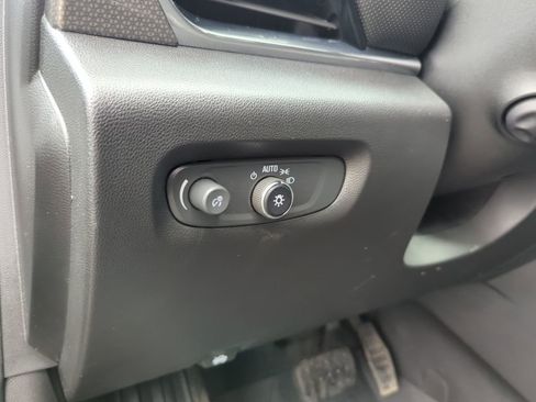 Used 2022 Chevrolet Traverse Premier w/ Redline Edition image 22