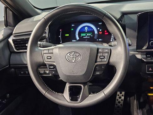 Used 2025 Toyota Camry SE FWD image 26