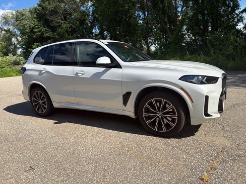 Used 2025 BMW X5 xDrive40i w/ Executive Package AWD/4WD image 6