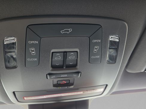 Certified 2021 Toyota Sienna XSE AWD/4WD image 29