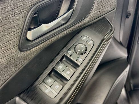Used 2021 Nissan Rogue SV AWD/4WD image 17