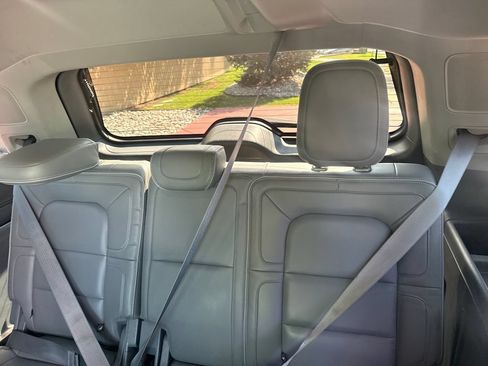 Used 2018 Lincoln Navigator Reserve w/ Technology Package AWD/4WD image 22