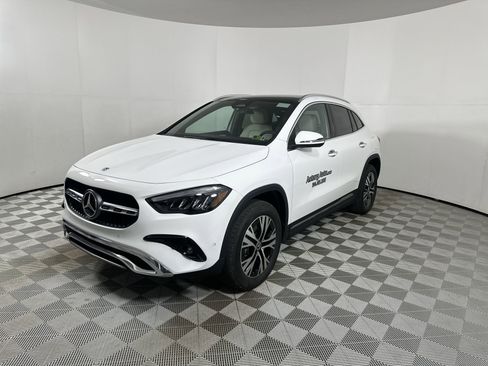 Used 2025 Mercedes-Benz GLA 250 4MATIC image 4
