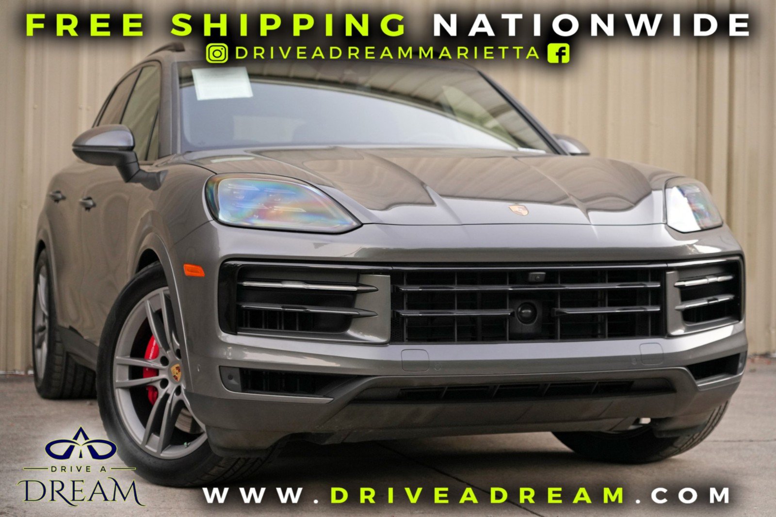 Used 2024 Porsche Cayenne S w/ Premium Package Plus AWD/4WD image 2