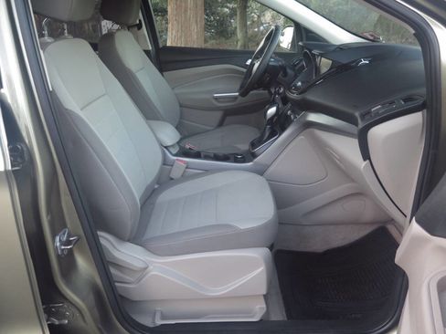 Used 2013 Ford Escape SE image 18