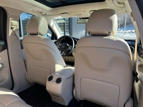 Certified 2022 Mercedes-Benz GLC 300 4MATIC image 49