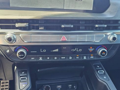 Certified 2024 Kia Telluride SX Prestige X-Line AWD/4WD image 17